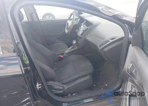 2016 Ford Focus S z USA, uszkodzony, nr VIN 1FADP3E20GL232363